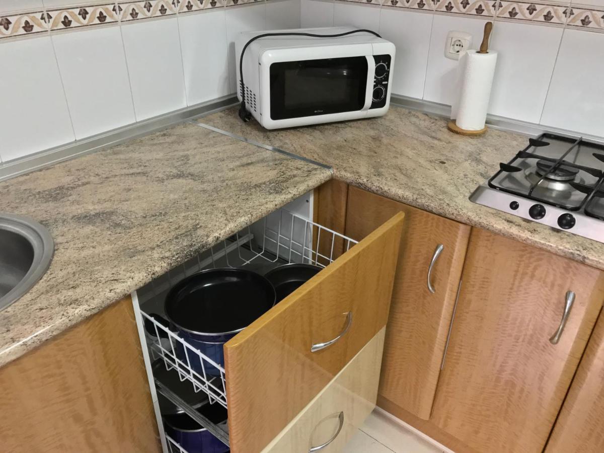 Apartamento Teatinos Con Piscina Espectacular, Aire Acondicionado En Salon-comedor Y Ventiladores En Apartment Málaga