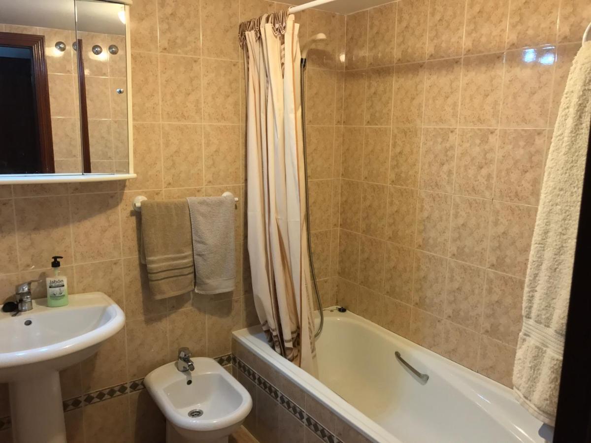 Apartamento Teatinos Con Piscina Espectacular, Aire Acondicionado En Salon-comedor Y Ventiladores En Apartment