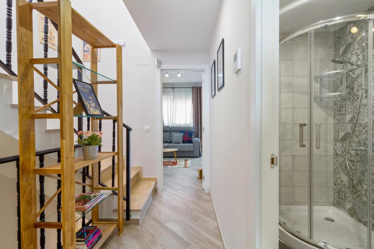 Barcelo 21, Parking On Request, Atico With Terrace & With Patio, Center, Breakfast Included, Quite Neighborhood, Bc Málaga