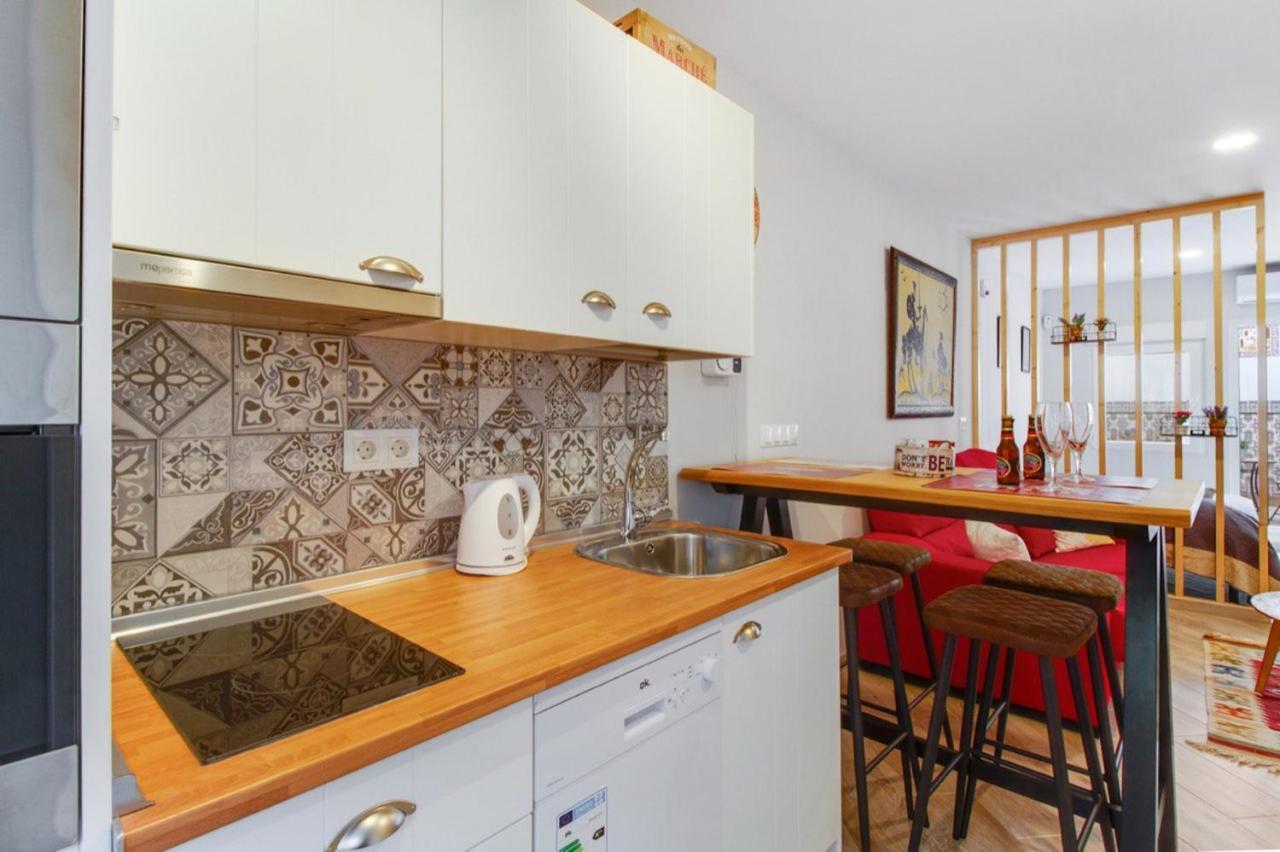 Barcelo 21, Parking On Request, Atico With Terrace & With Patio, Center, Breakfast Included, Quite Neighborhood, Bc