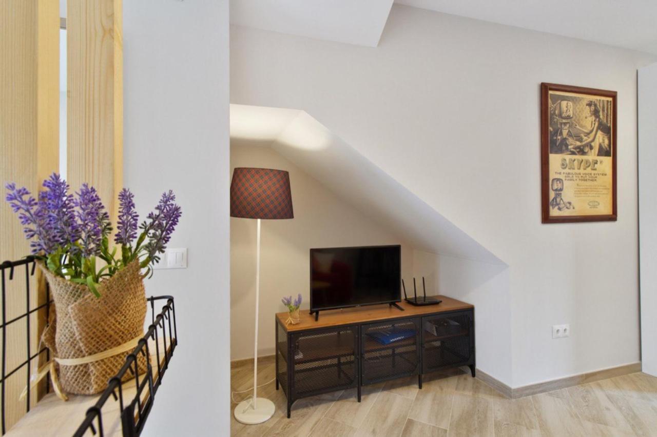 Appartement Barcelo 21, Parking On Request, Atico With Terrace & With Patio, Center, Breakfast Included, Quite Neighborhood, Bc