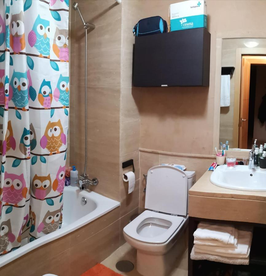 Apartamento En La Playa! Parking, Wifi, Piscina, Aire Acondicionado Y Netflix! *