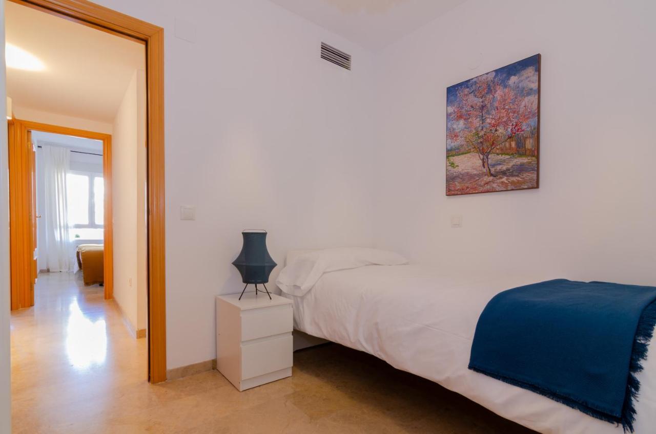 Appartement Wintowinrentals Teatinos, Metro, Free Parking & Pool.