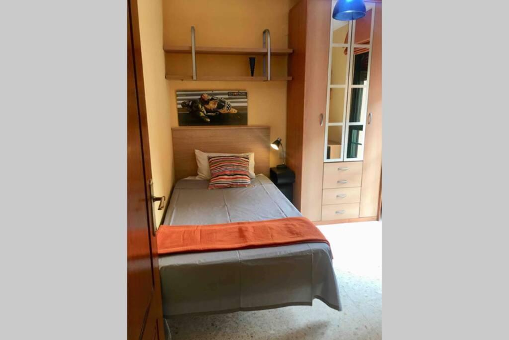 Confortable-tranquilo Junto Al Centro Apartment