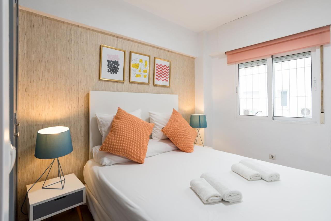 Mp6-cathedral Views Apt Right On The Beach Malaga