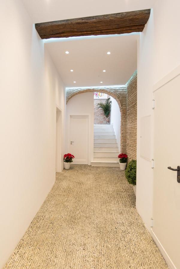 Te1b-el Teatro Brick Prime Location Apartment *