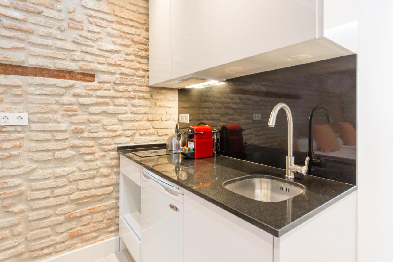 Te1b-el Teatro Brick Prime Location Apartment Malaga