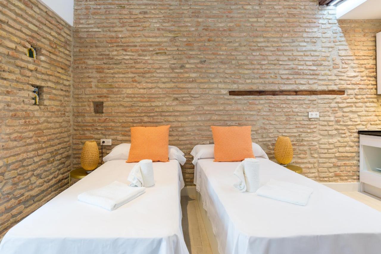 Apartment Te1b-el Teatro Brick Prime Location *