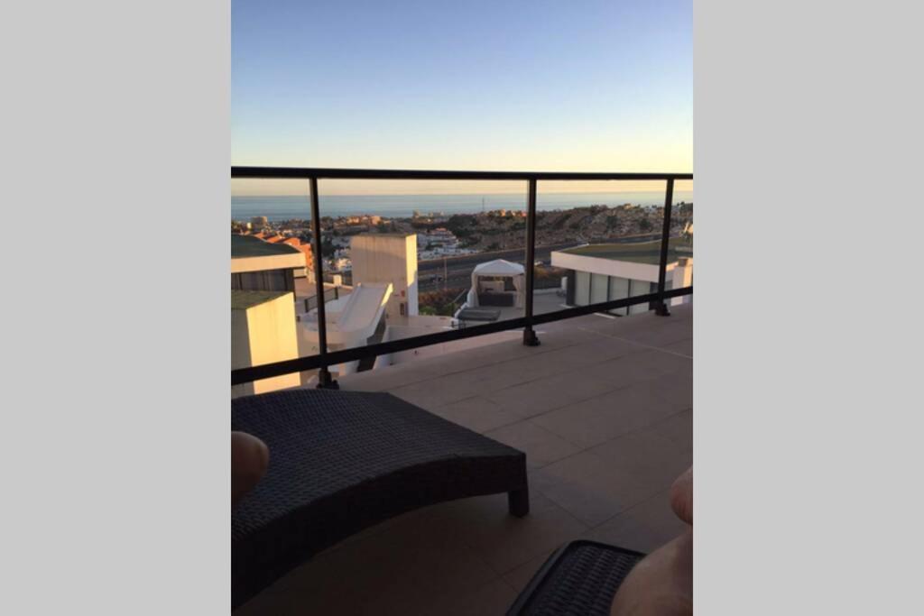 Hollywood Hills apartment Mijas Costa Appartement