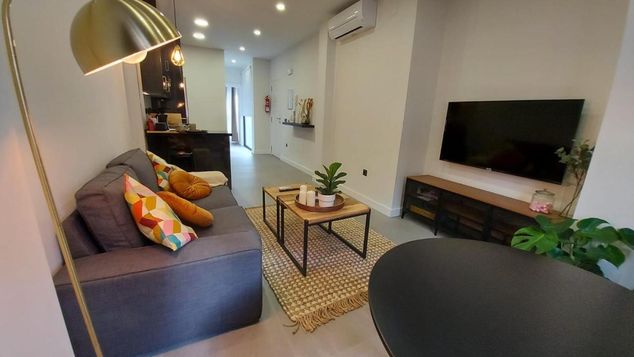 Apartment Rent4 *
