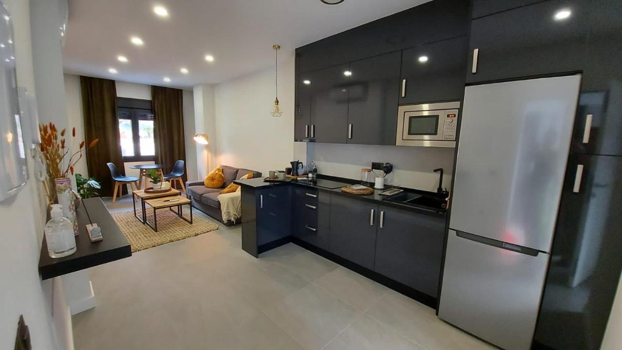 Rent4 Apartment *