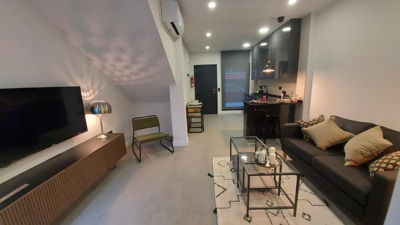 Rent4 Mercedes Apartment Málaga