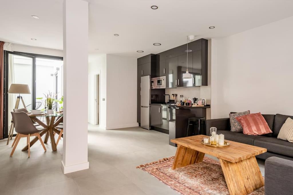 Rent4 *
