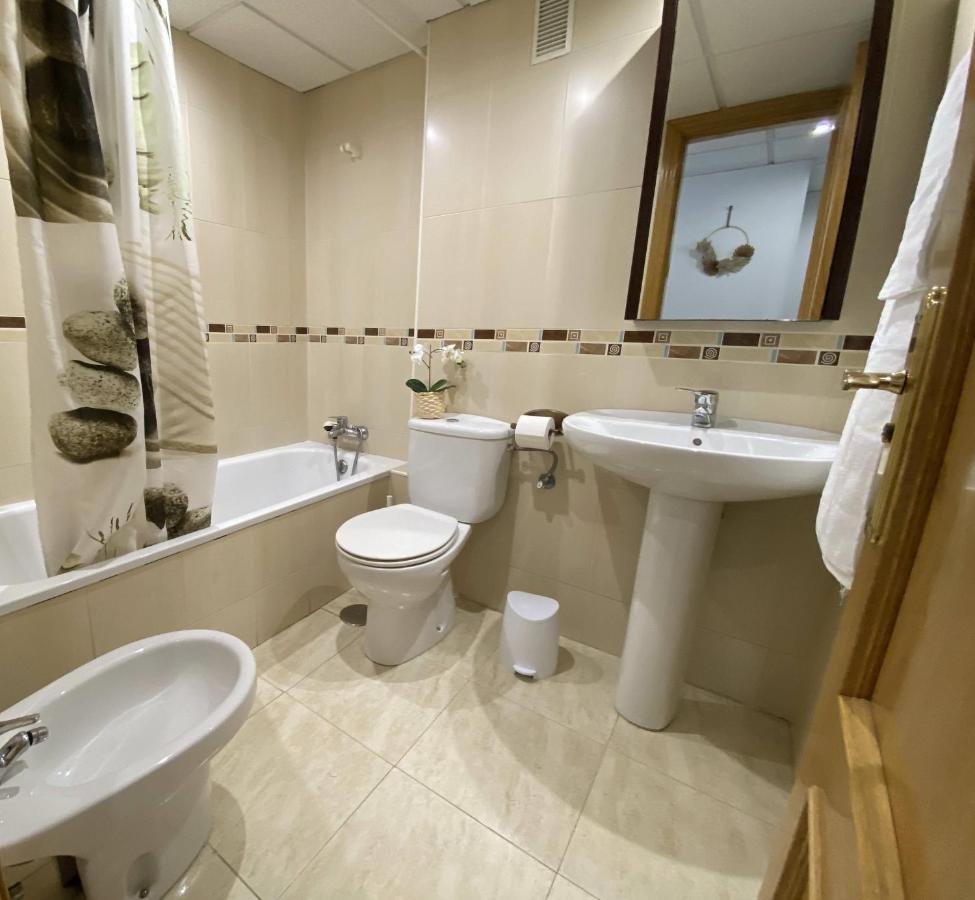 Homestay Lunaroom Center & Quiet Malaga