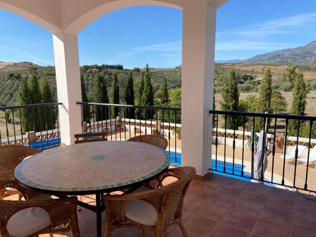 With Private Swimming Pool And Boules Court 40 Minutes From M Laga Villa *