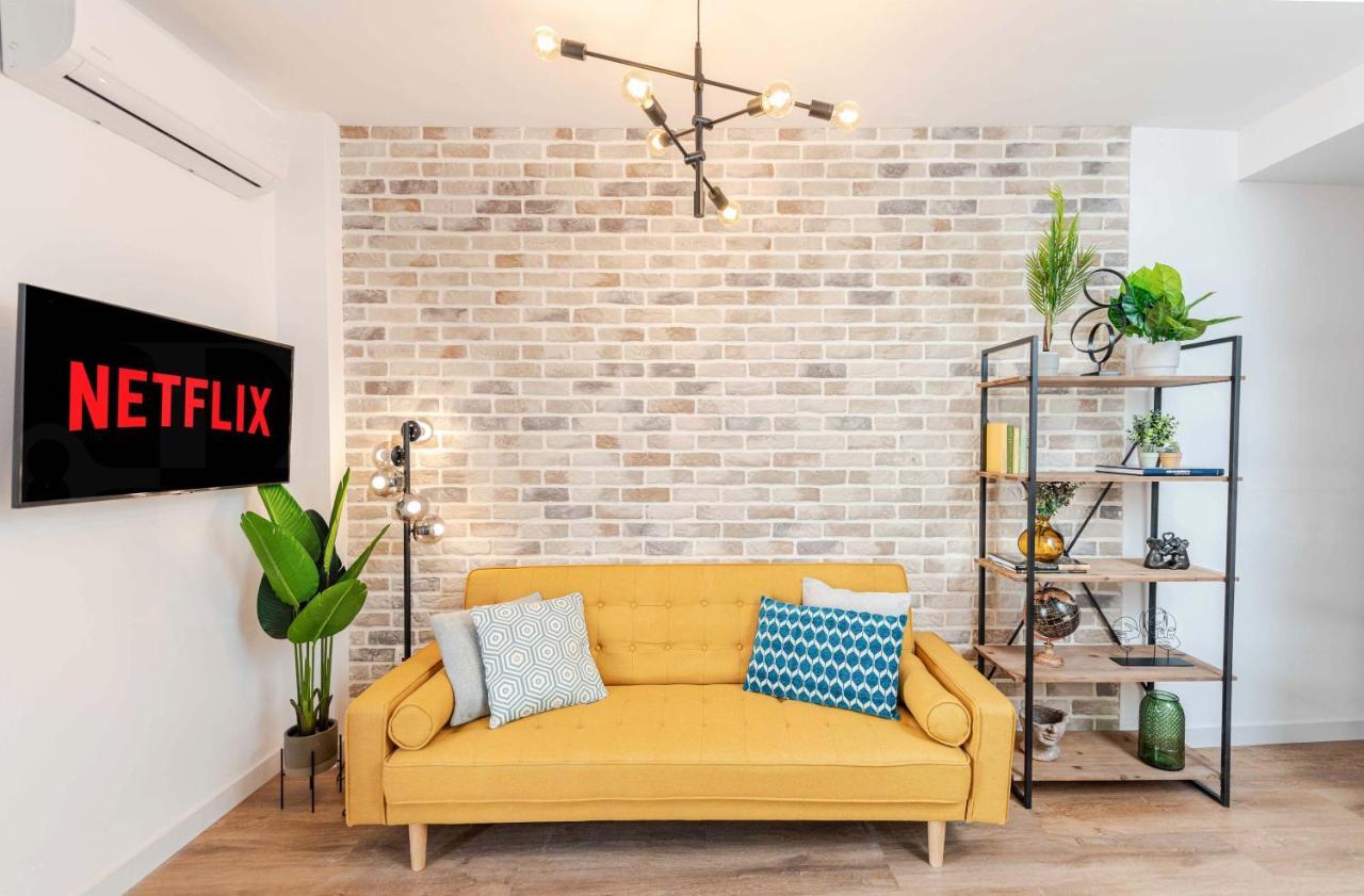 Penthouse With Private Jacuzzi & Rooftop - Center Apartamento