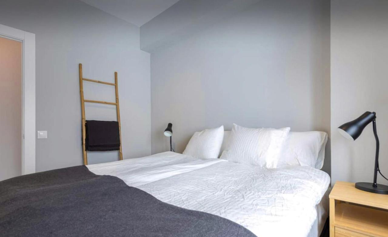 Pedregalejo & Premium 8pax Apartment