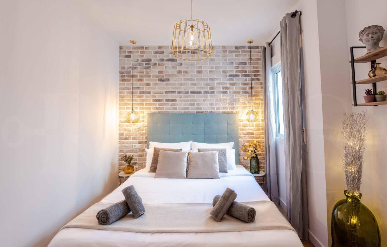 Penthouse With Private Jacuzzi & Rooftop - Center Apartamento