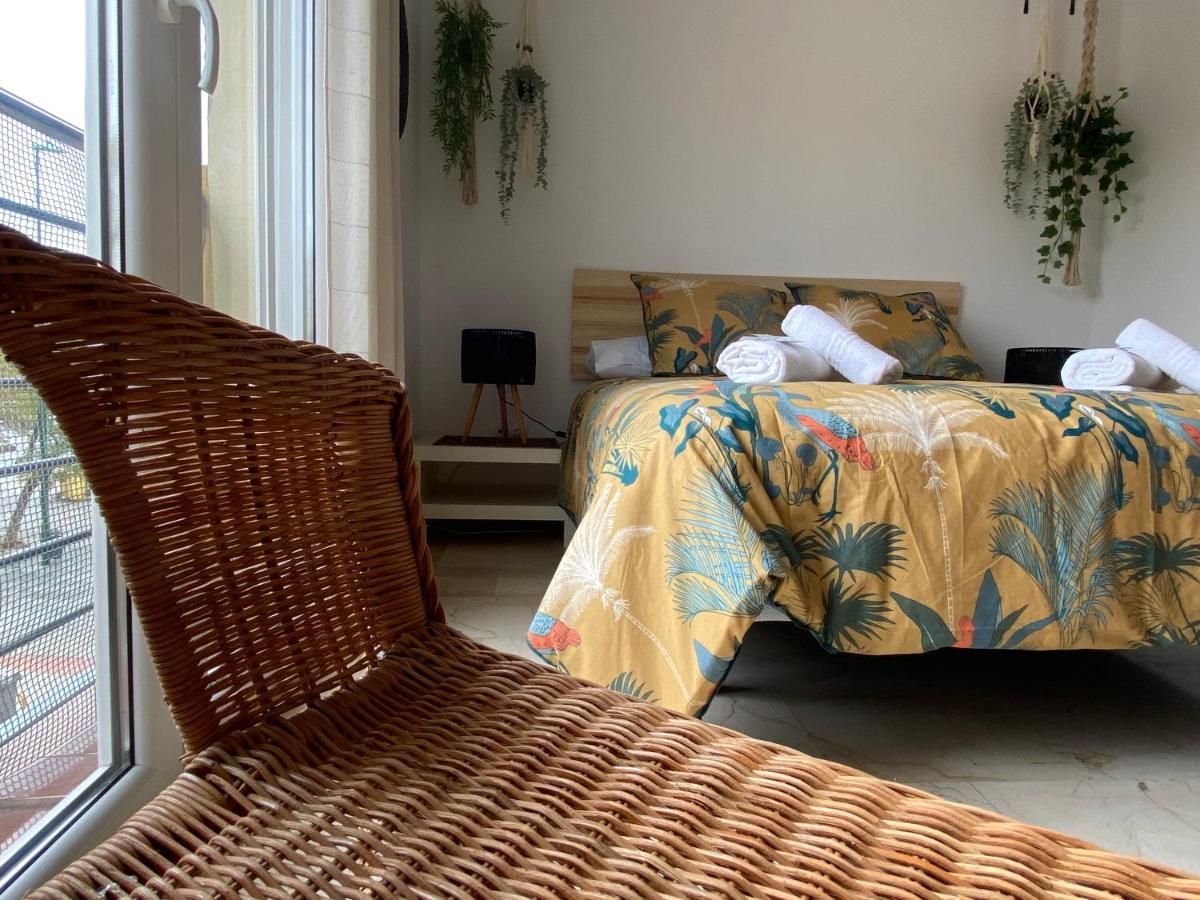 Lunaroom Center & Quiet Homestay *