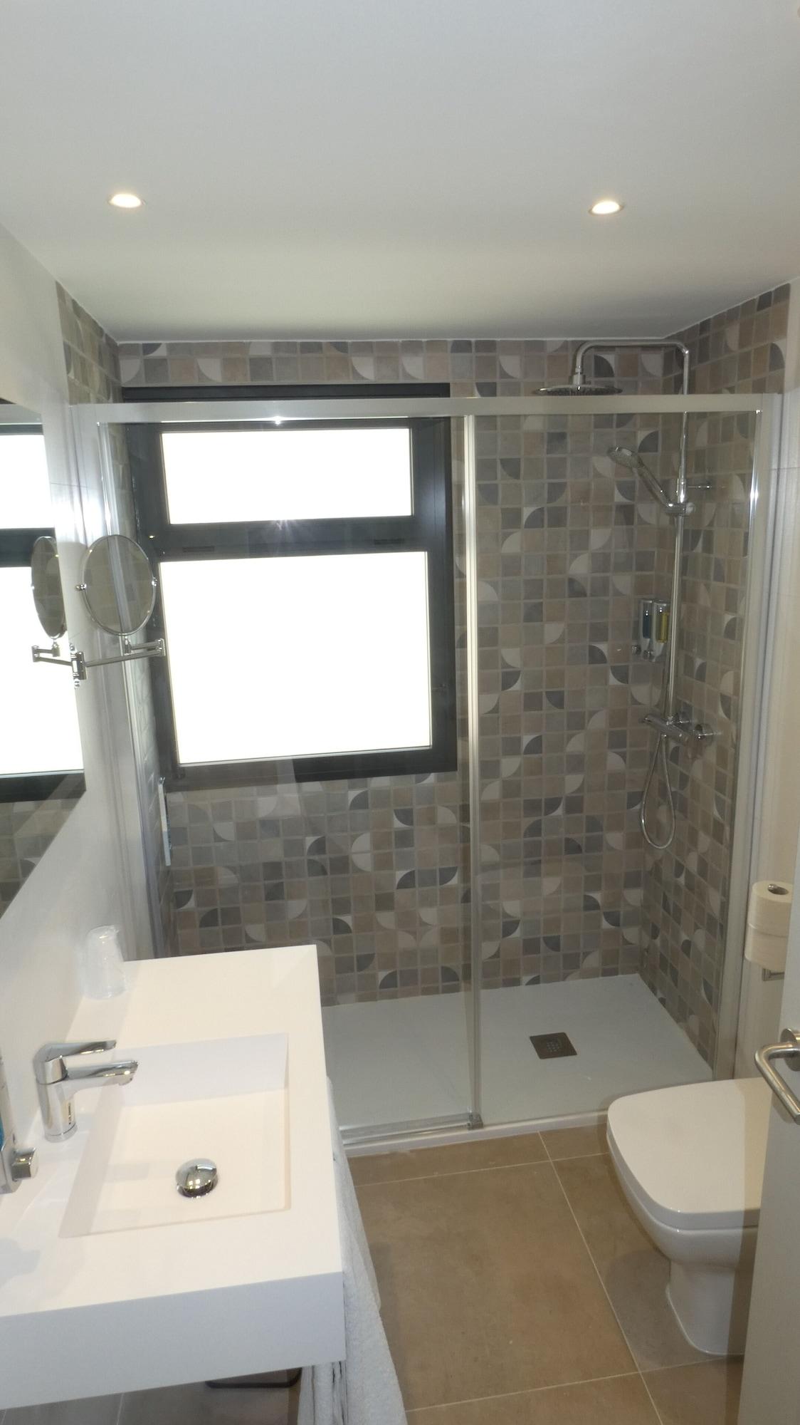 Zeus Hotell 2*