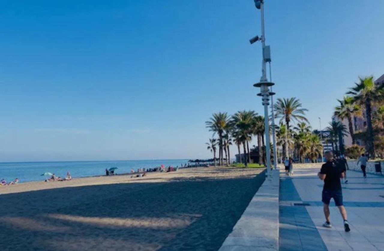 Apartamento Holidays2malaga Tomas De Echeverria 150 Mts To Beach & High Speed Wifi & Parking Málaga