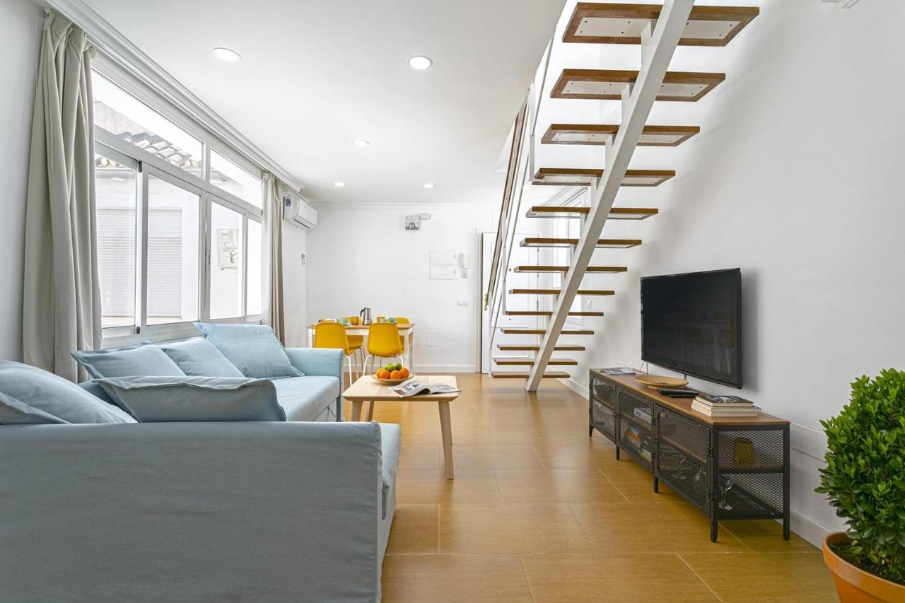 Historic Center Private Terrace Apartment *