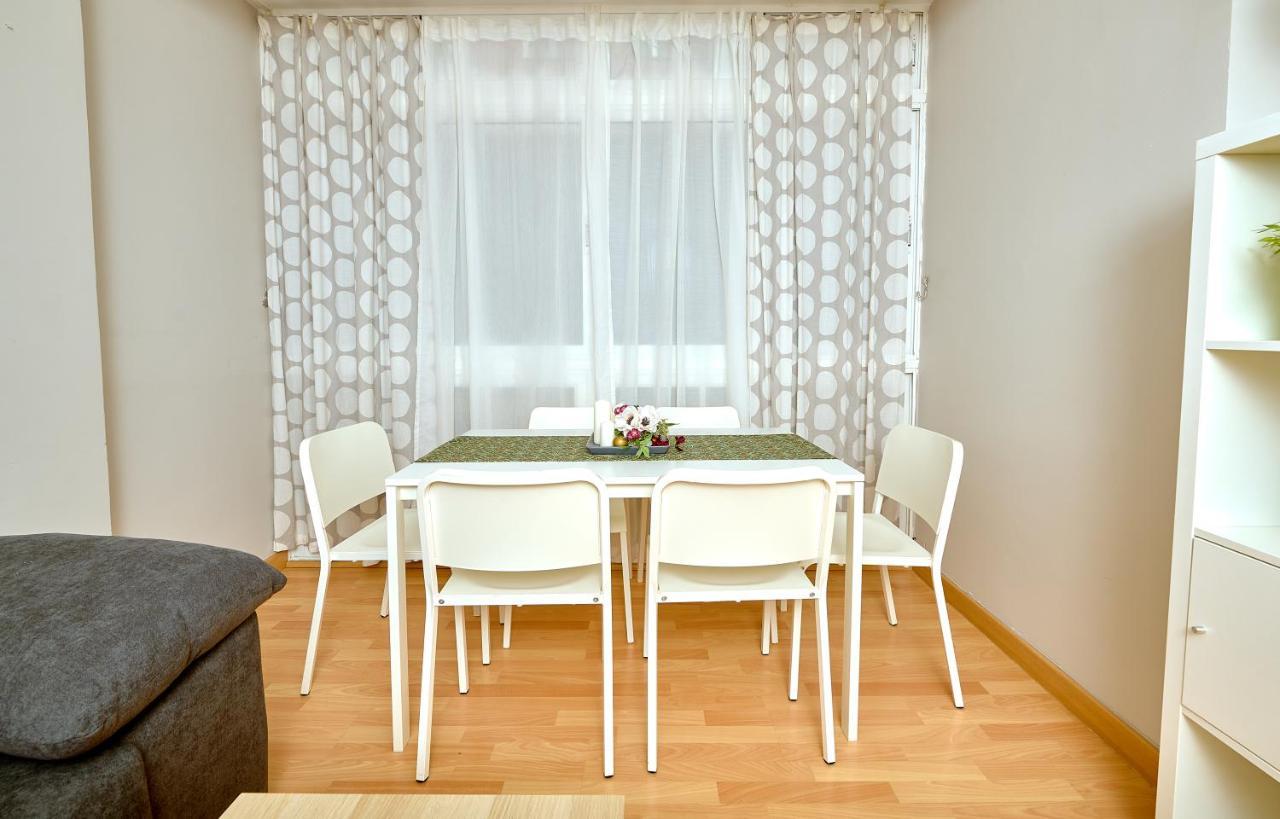 Holidays2malaga Salitre 3 Bedroom Up To 7 People High Speed Wifi Lägenhet *