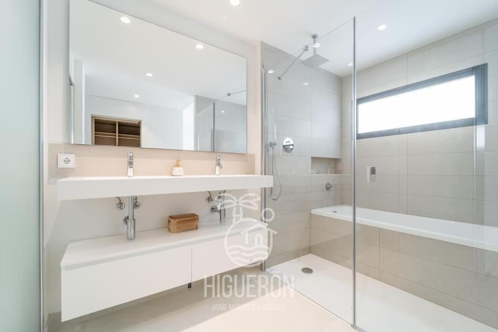 Higueronrentals The Palm Apartment