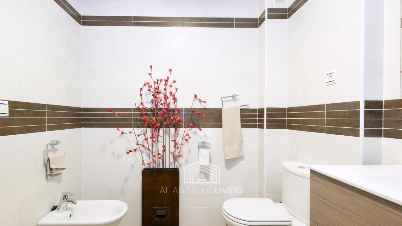 Frontline Golf In Riviera Del Sol With Interior And Exterior Pools And Tennis Court! Appartement Málaga