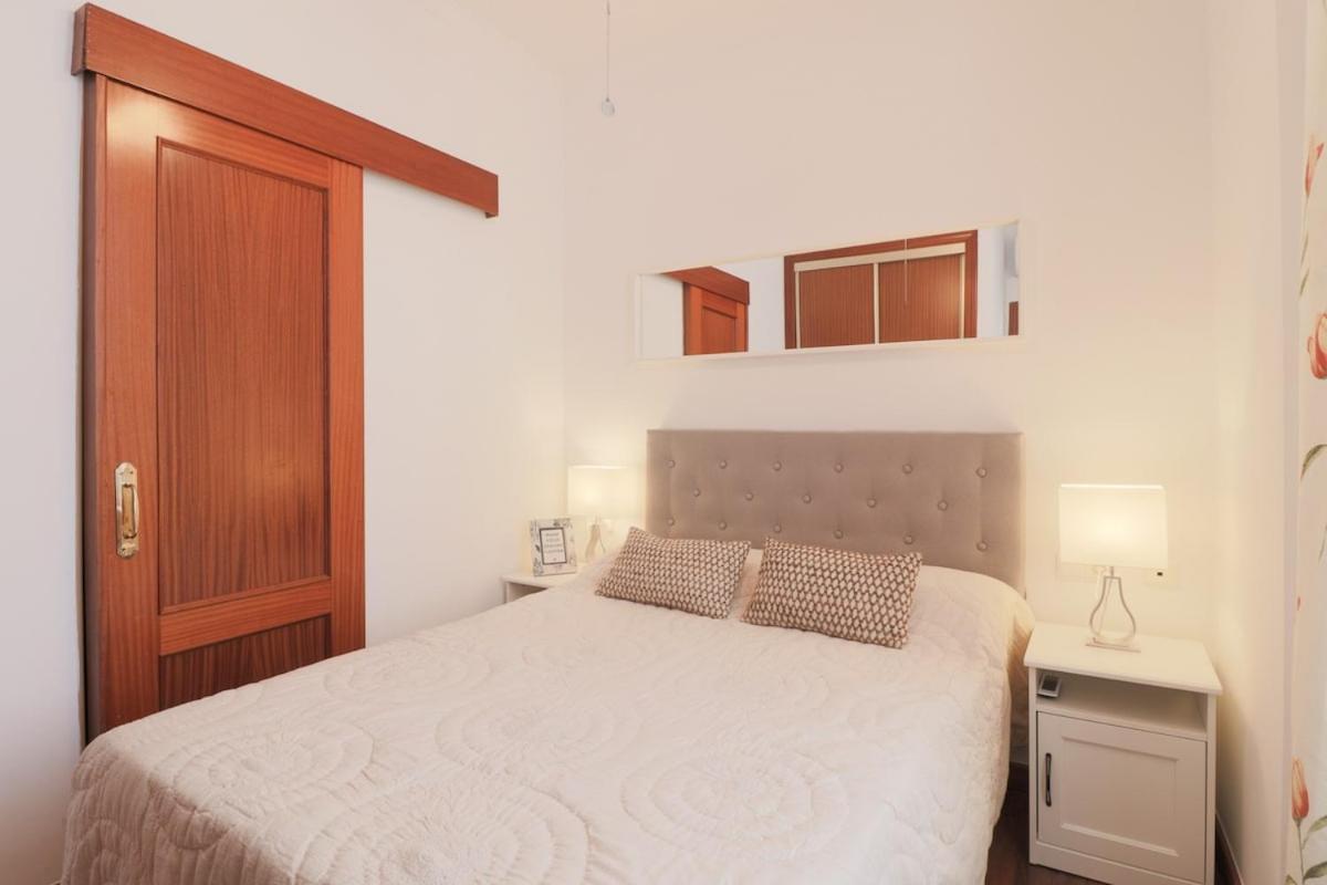 C61 - Brand New One Bedroom Cathedral Views * Malaga