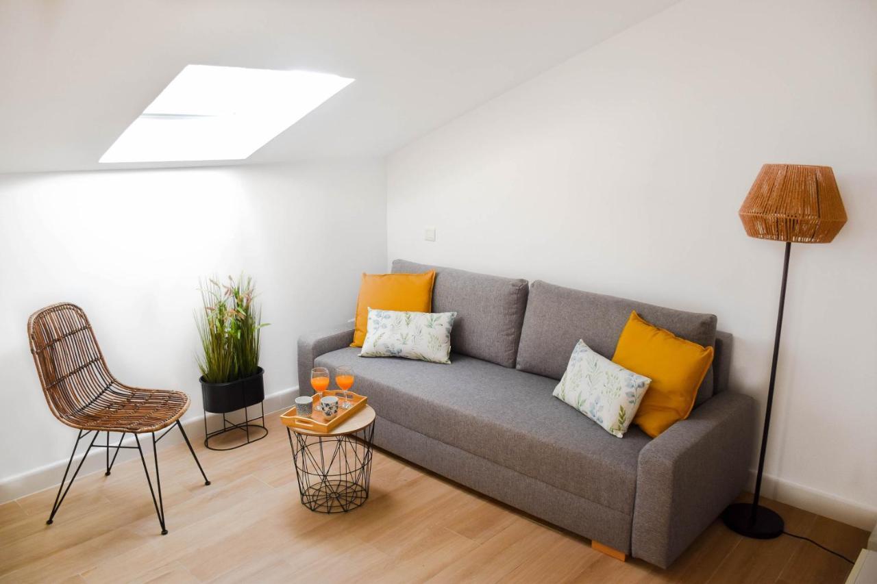 Holidays2malaga Trinidad Renovated 1 Bedroom Penthouse Close To Center * Málaga