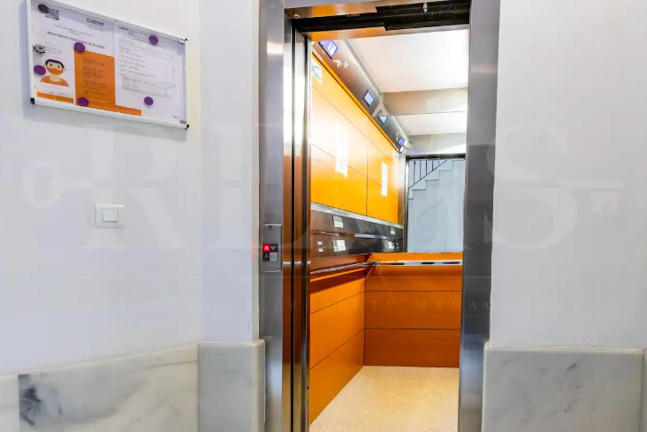 Apartment Holidays2malaga Capitan Renovated With Patio & Balconies In The Center Malaga