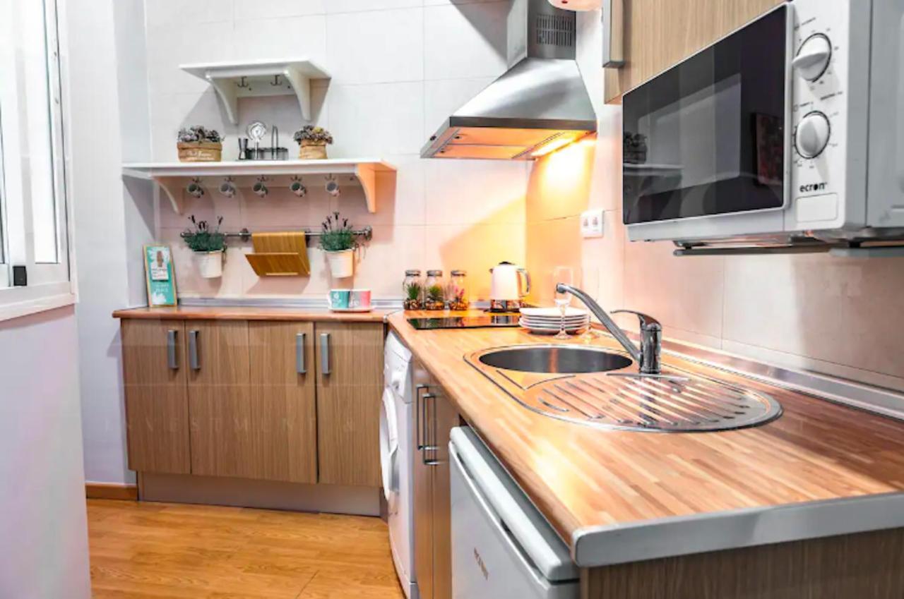 Holidays2malaga Capitan Renovated With Patio & Balconies In The Center