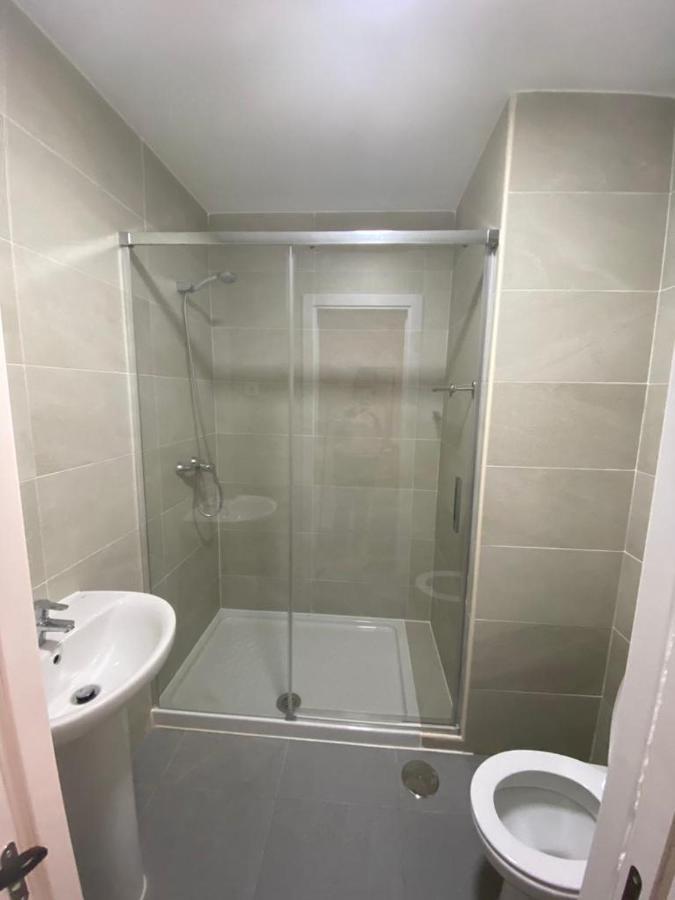 Piso Recinto Ferial En Teatinos Apartment *