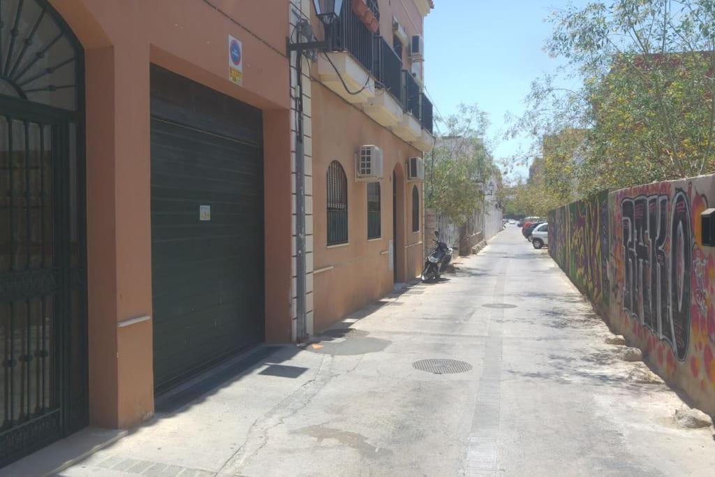 Apartamento Con Parking Gratis En El Centro De *