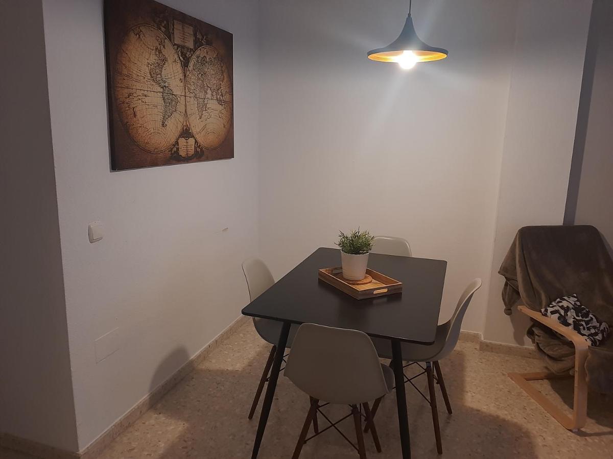 Apartamento Con Parking Gratis En El Centro De *