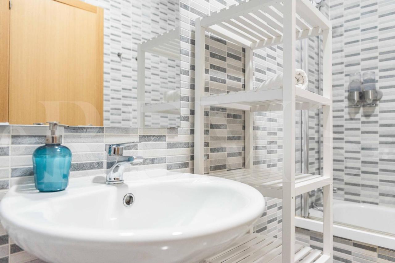 Apartamento 3br With Parking And Patio In The Center By Rems *