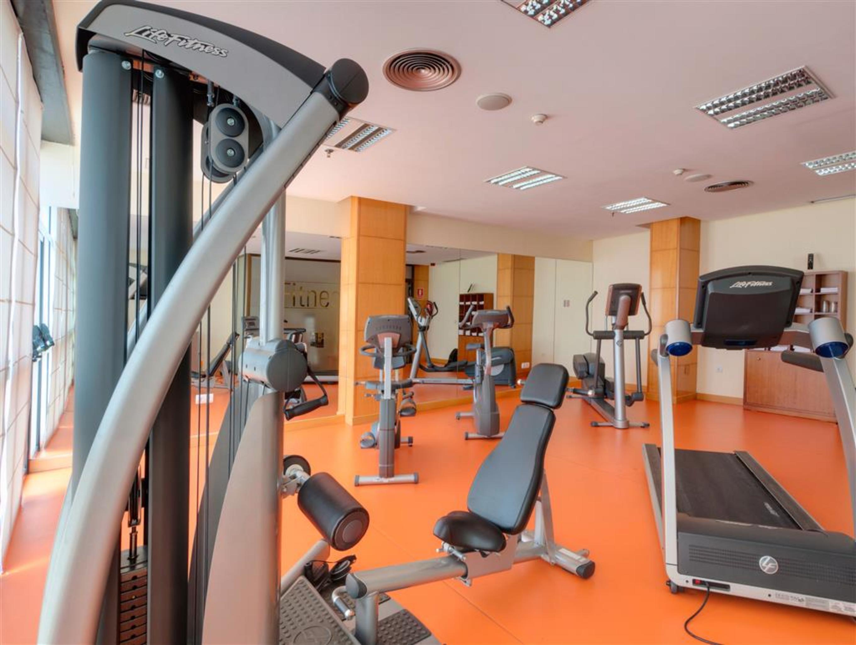 Tryp Alameda 4*