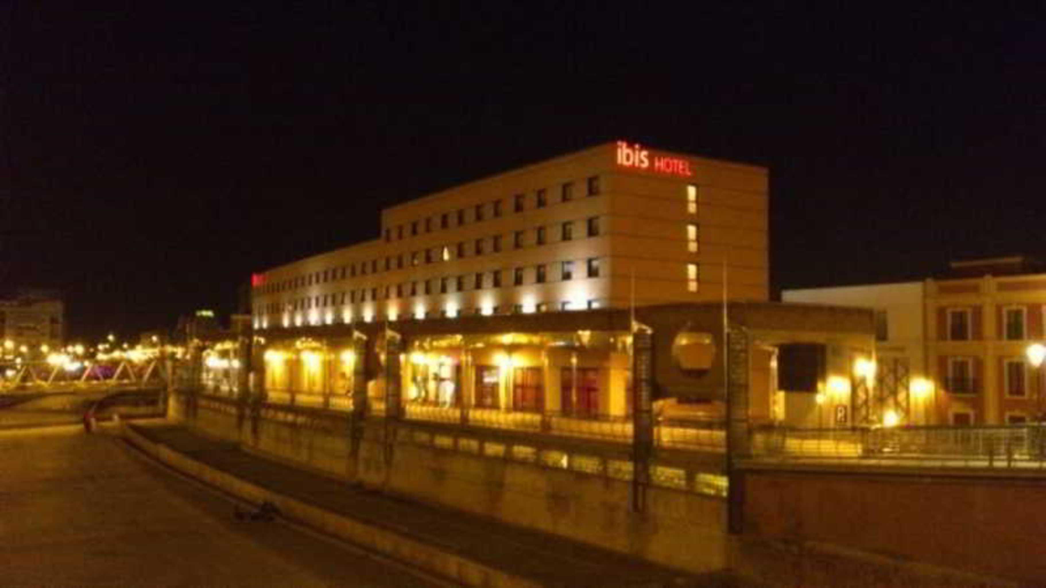 Ibis Centro Ciudad 2*