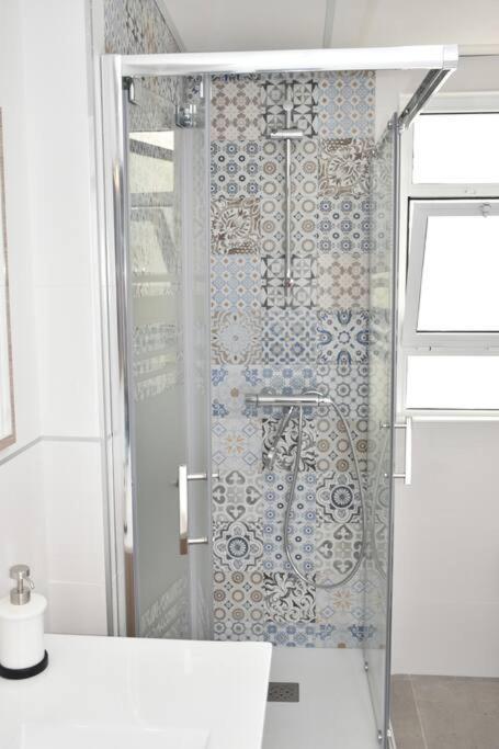 Spectacular 8 Pax/4 & Free Parking Appartement