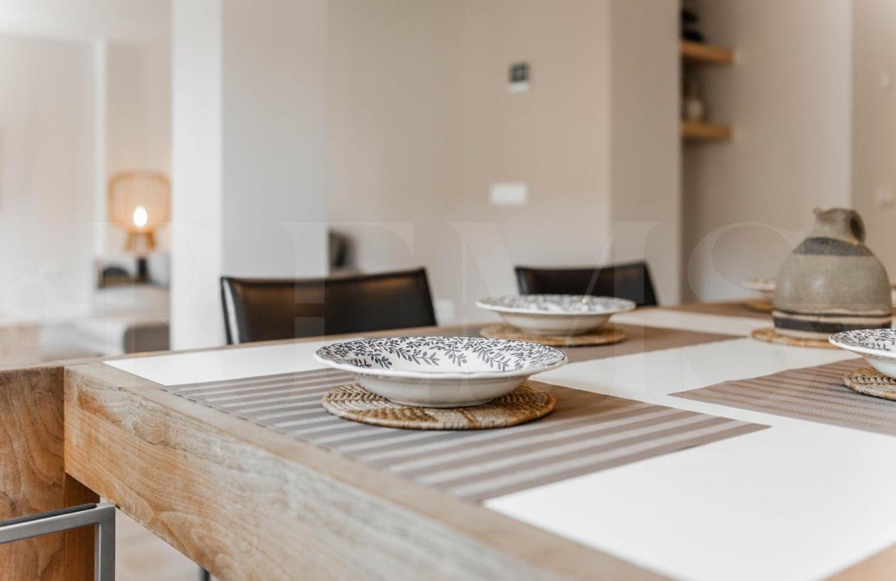 Idyllic And Spacious With Parking - Center By Rems