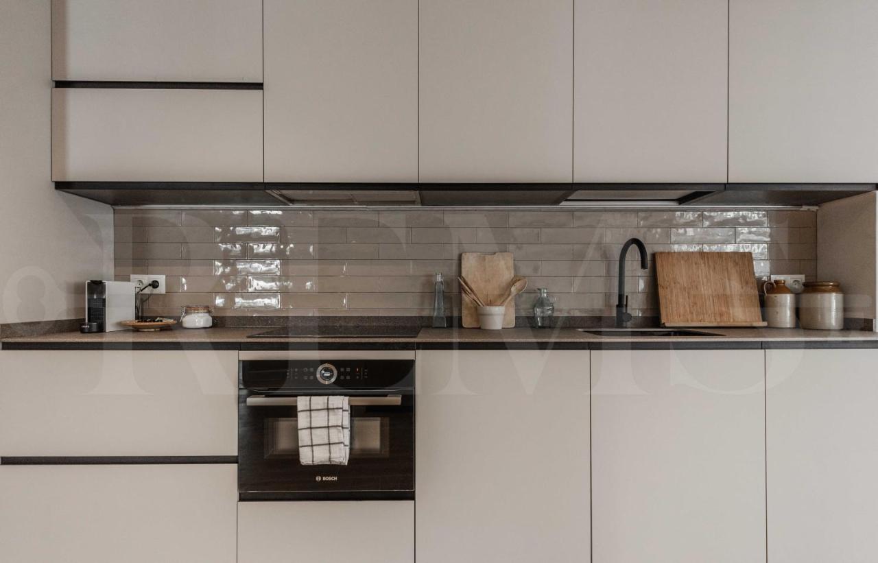 Idyllic And Spacious With Parking - Center By Rems Apartment *