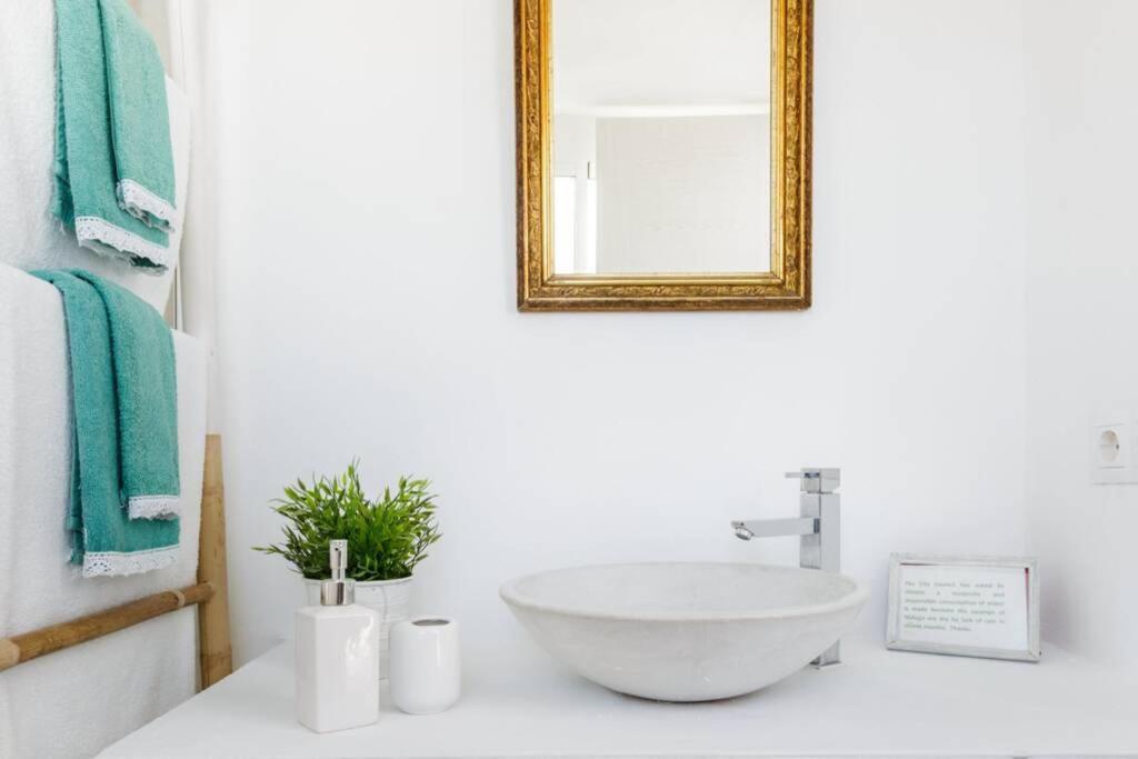 Great Penthouse & Terrace Overlooking The Sea - Free Parking Málaga