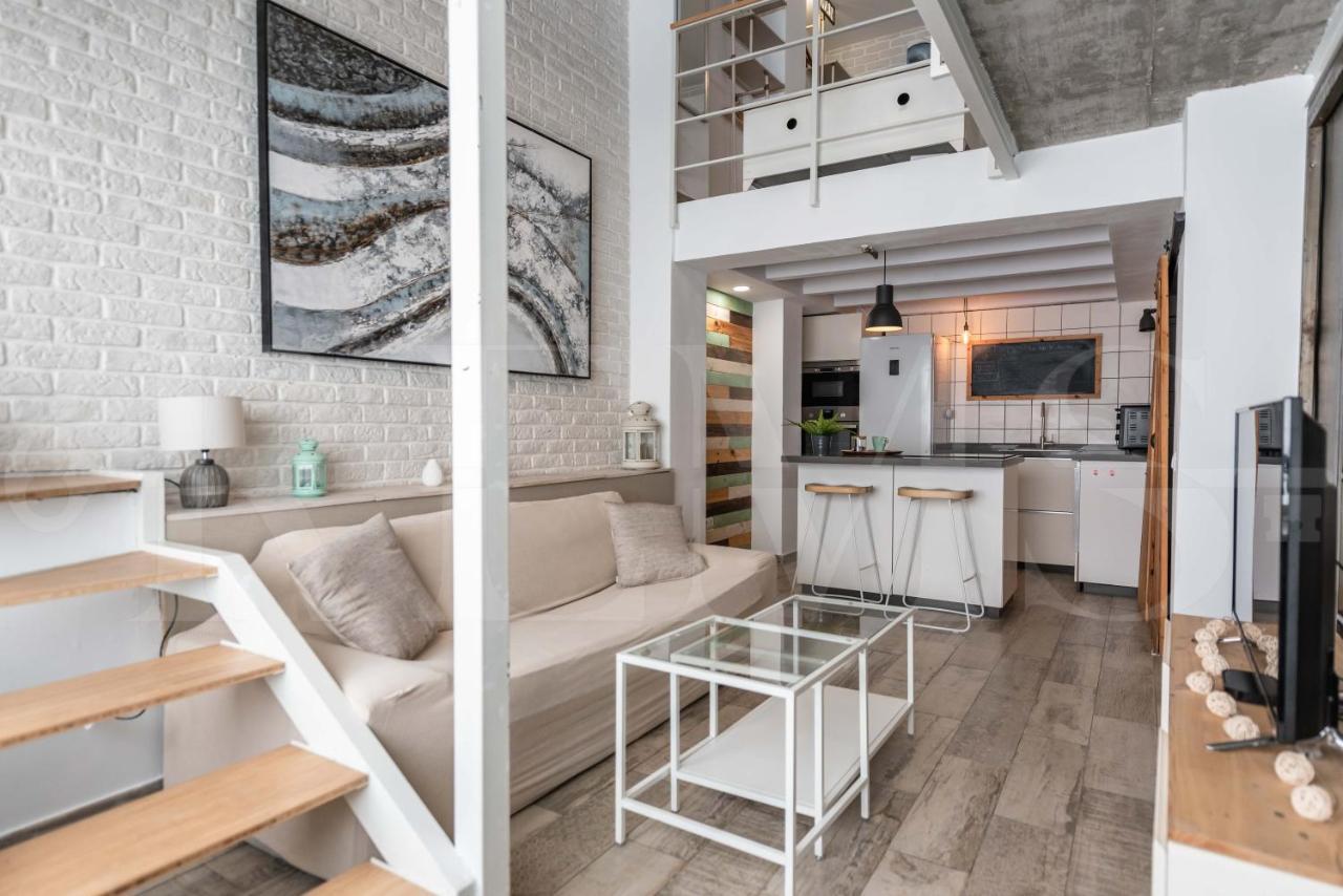 Bright Duplex Loft Next To The Center By Rems *