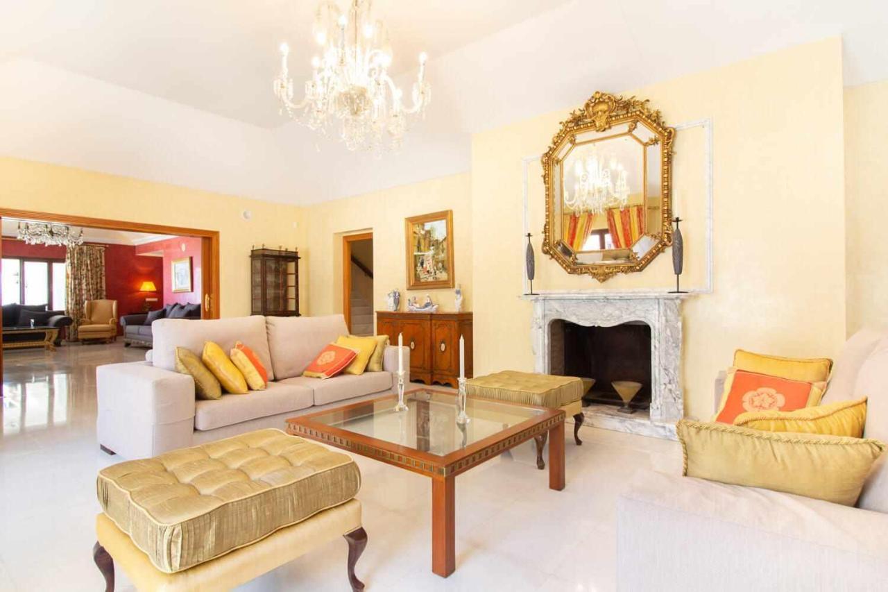 Castle House Luxury Beachfront *
