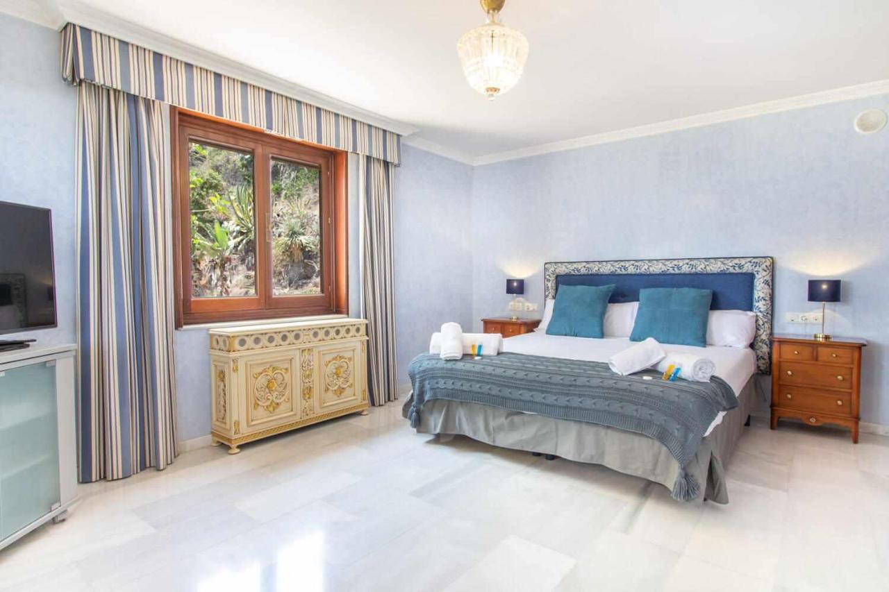 Villa Castle House Luxury Beachfront Málaga
