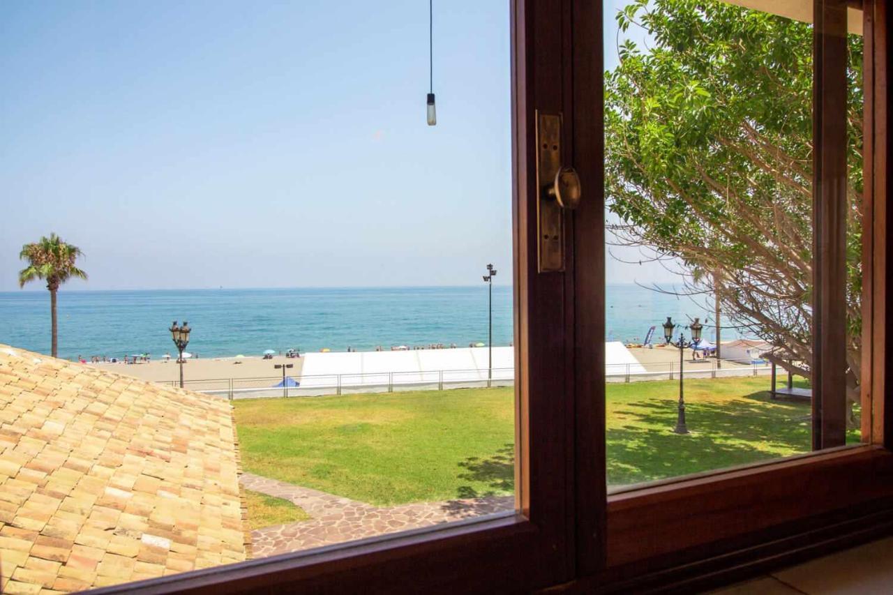 Castle House Luxury Beachfront Villa *