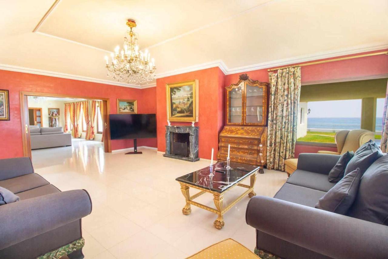 Villa Castle House Luxury Beachfront *