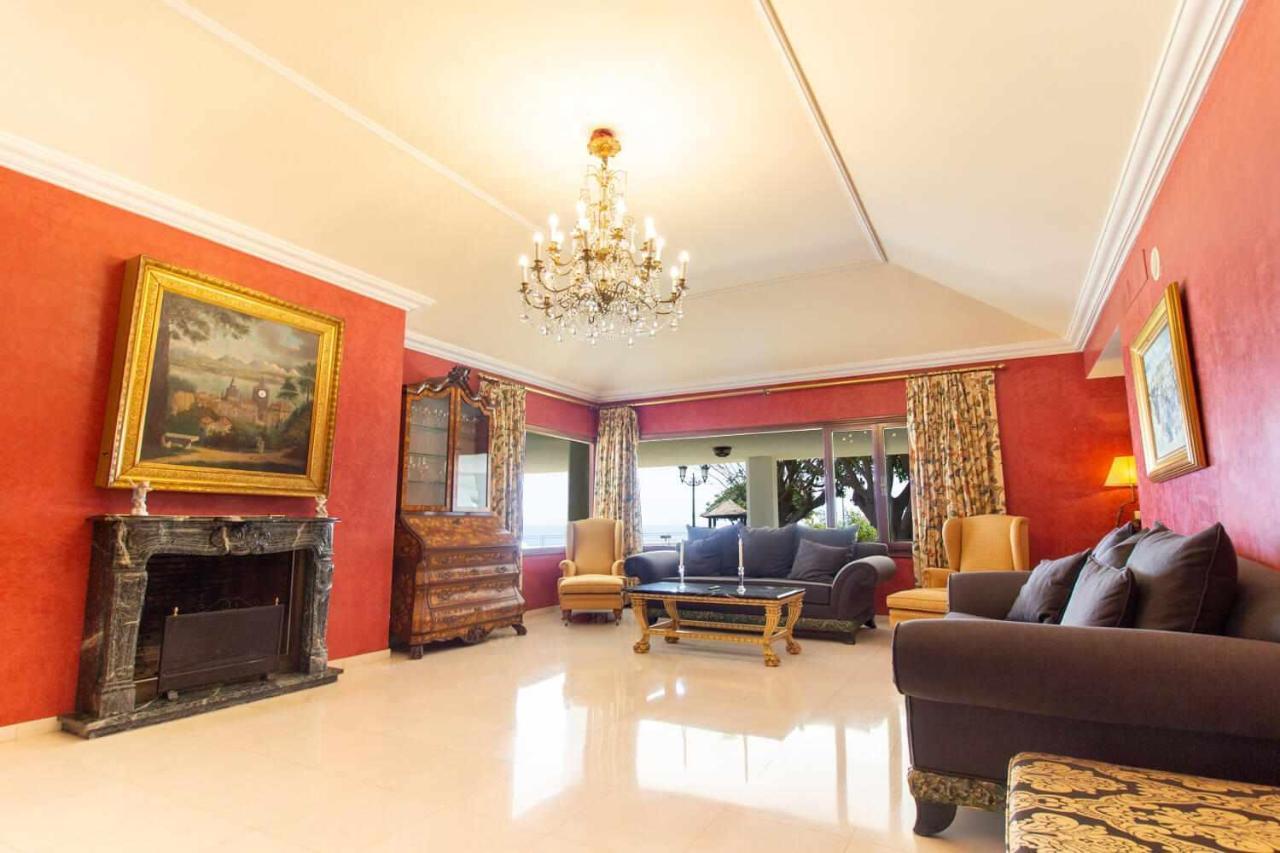 Castle House Luxury Beachfront *