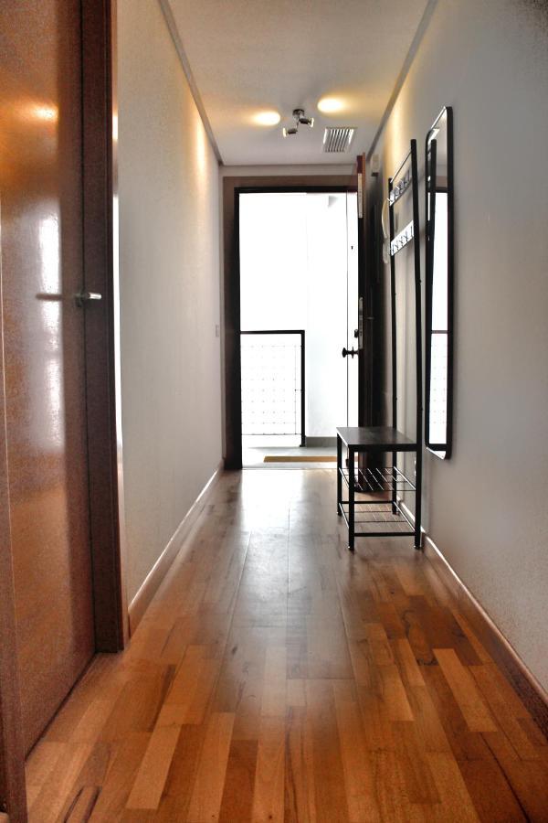 A Space That Feels Like With Private Parking Lejlighed